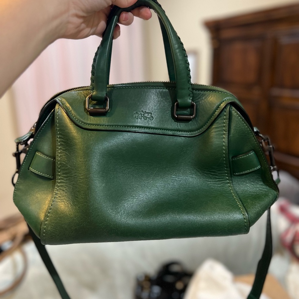 Coach purse with crossbody strap